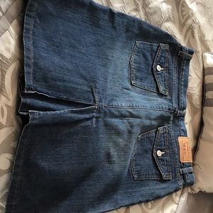 Red Tab Levi’s skirt size 8